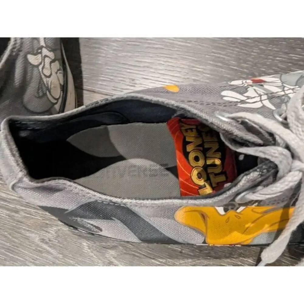 Converse Chuck Taylor All Star Lo Looney Tunes Daffy Bugs Sneakers M 8.5 W 10.5 - Picture 5 of 8